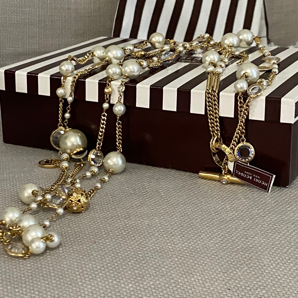NWT Henri Bendel Gold Long necklace with Pearls and Crystals